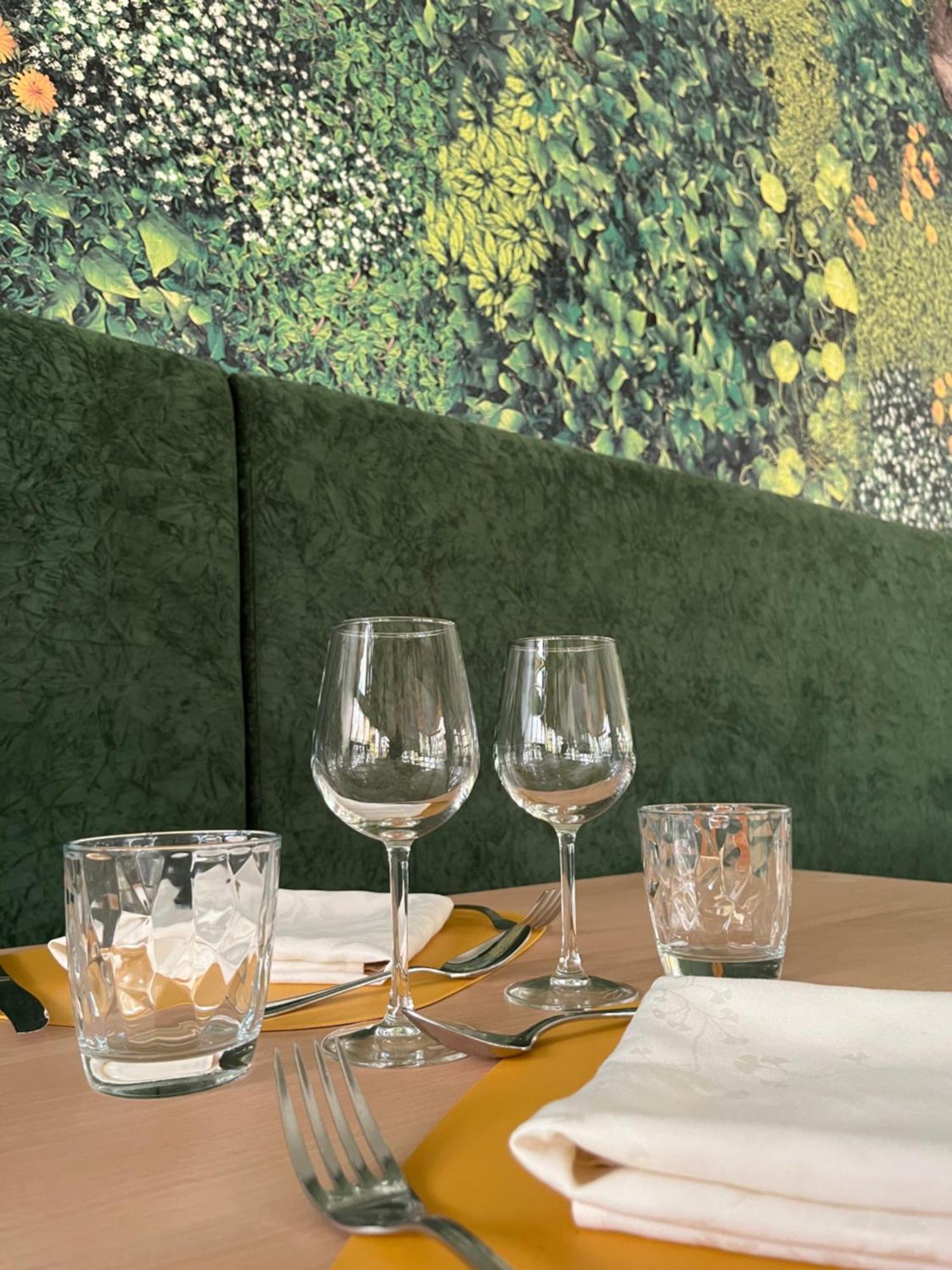 Le Bois Dormant-Hotel Restaurant & Spa Logis Hotel Champagnole Exterior photo