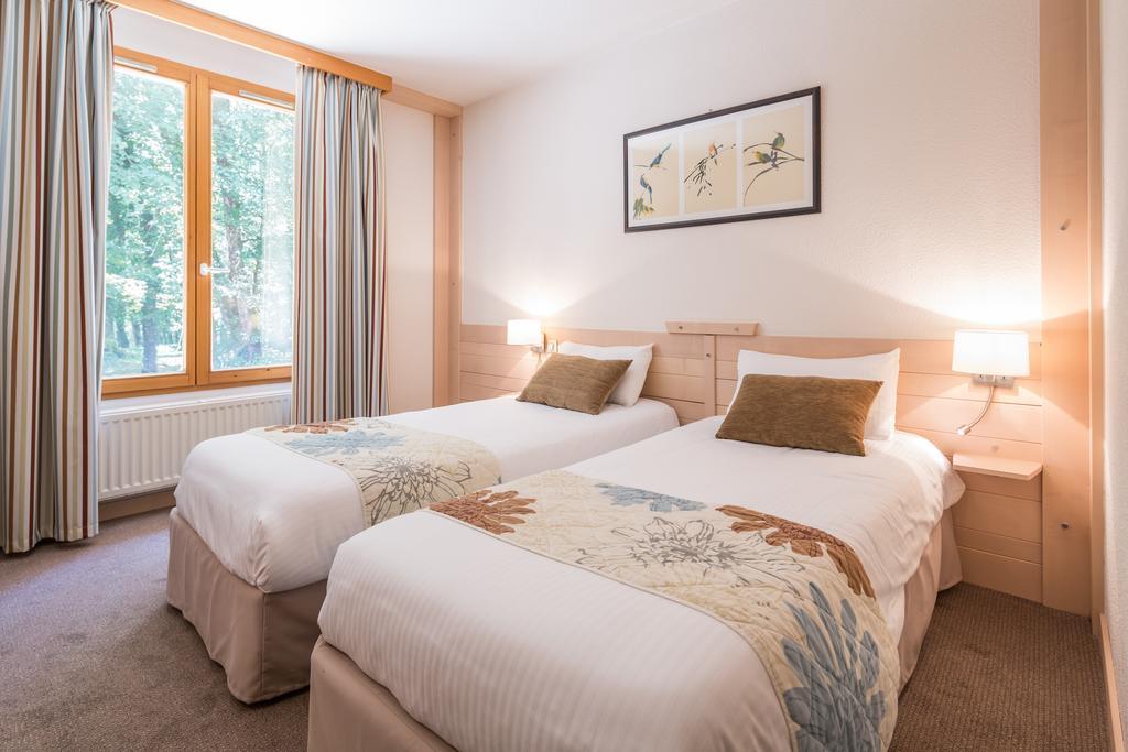 Le Bois Dormant-Hotel Restaurant & Spa Logis Hotel Champagnole Room photo